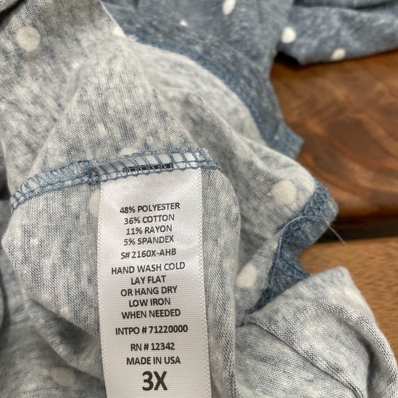 Coin Dot Patterned Top - Picture 8 of 8